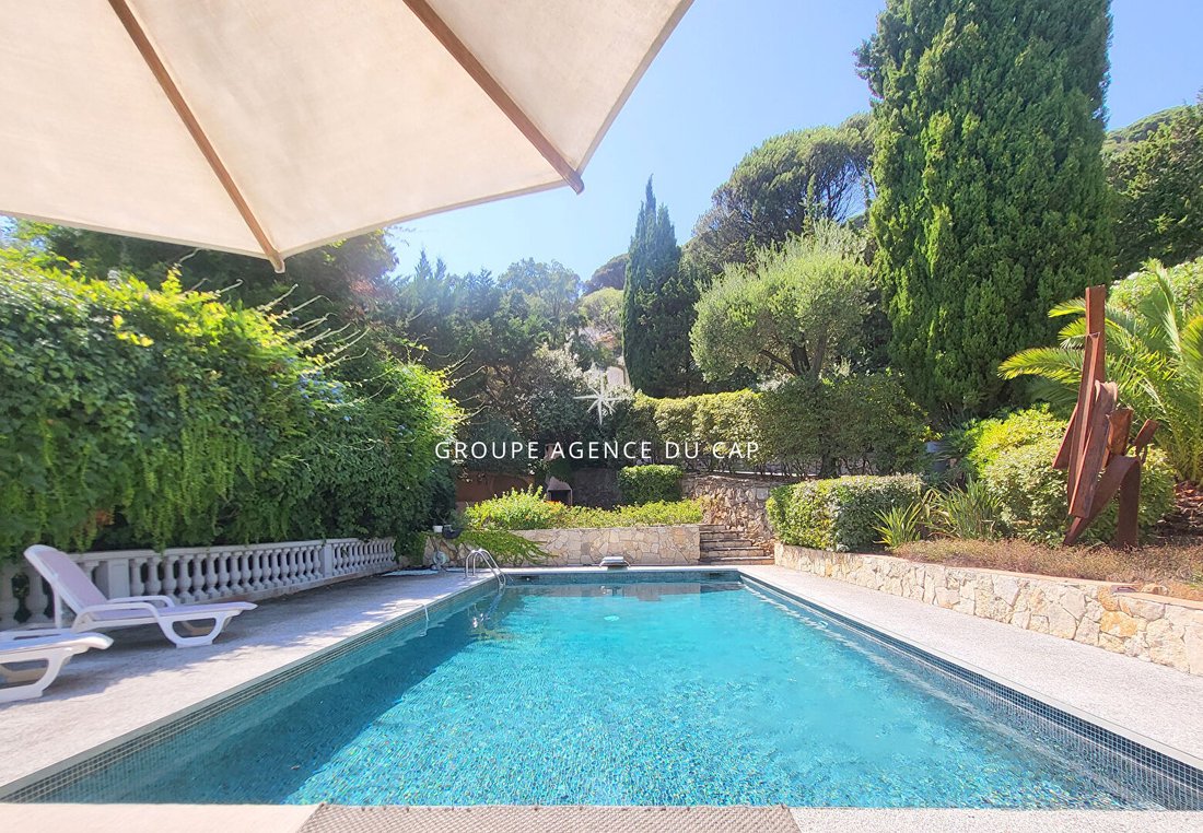 Villa in Nartelle-Noyer-Bellevue-bd des Sardinaux, Sainte-Maxime, France 4 - 18560262