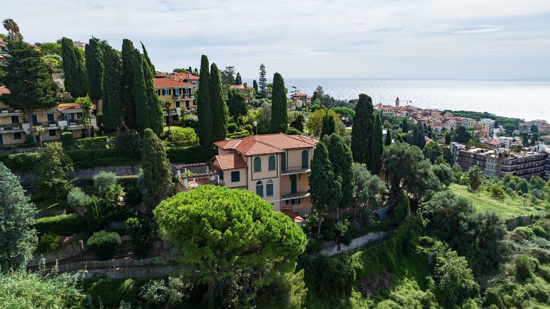 Villa in Bordighera, Liguria, Italy 2 - 18559630