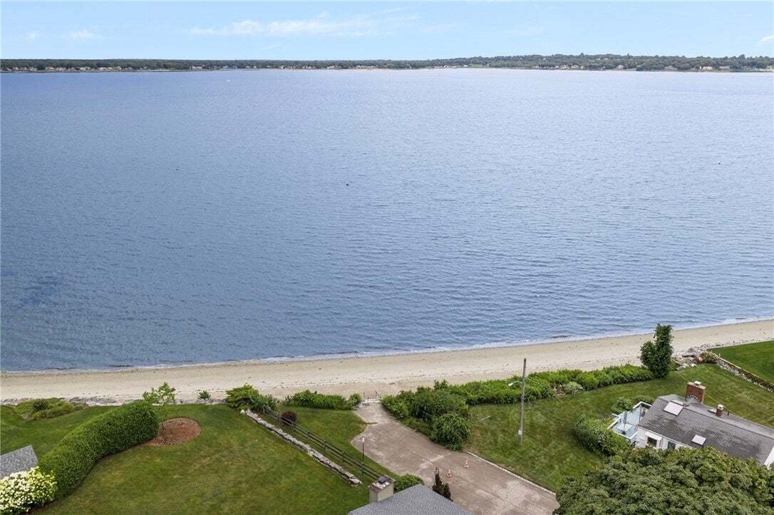 House in Warwick, Rhode Island, United States 3 - 18558116