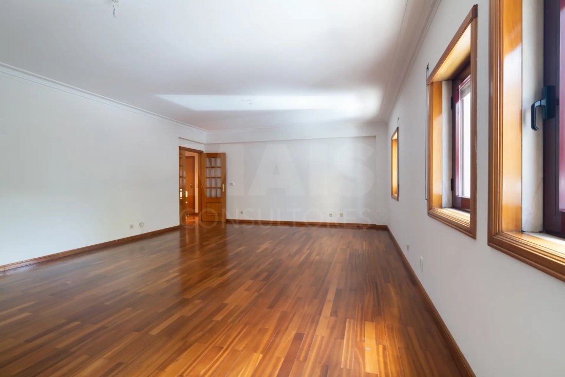 Apartment in Alges, Lisbon, Portugal 5 - 18558504
