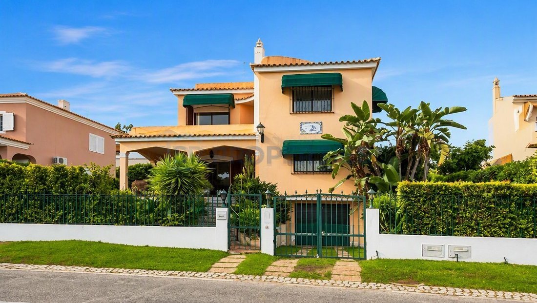 House in Vilamoura, Quarteira, Algarve 1 - 18436188