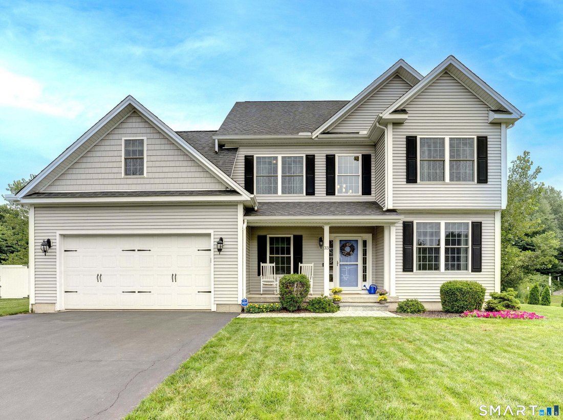 House in Southington, Connecticut, United States 1 - 18470482