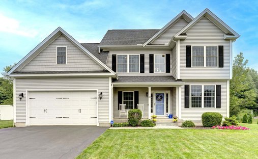 House in Southington, Connecticut, United States 1