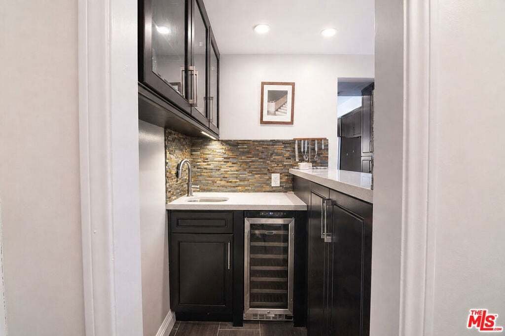 Condo in Los Angeles, California, United States 4 - 18565271