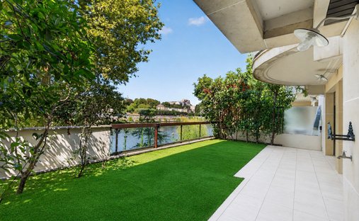 Apartment in Ile de la Jatte - Parc d'Orléans, Neuilly-sur-Seine, France 1