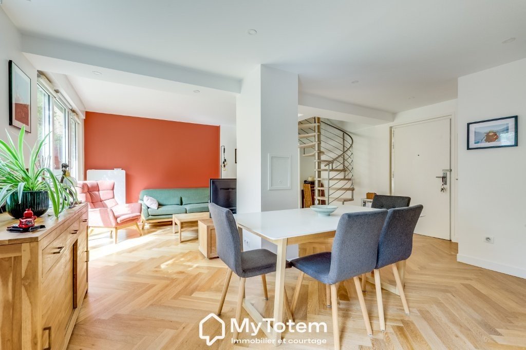 Apartment in Espaces Jeunes, Issy-les-Moulineaux, France 3 - 18558711