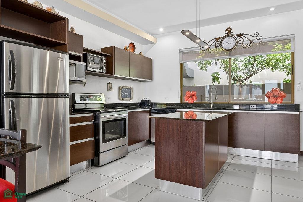 Condo in Playa Hermosa, Guanacaste Province, Costa Rica 4 - 18494607