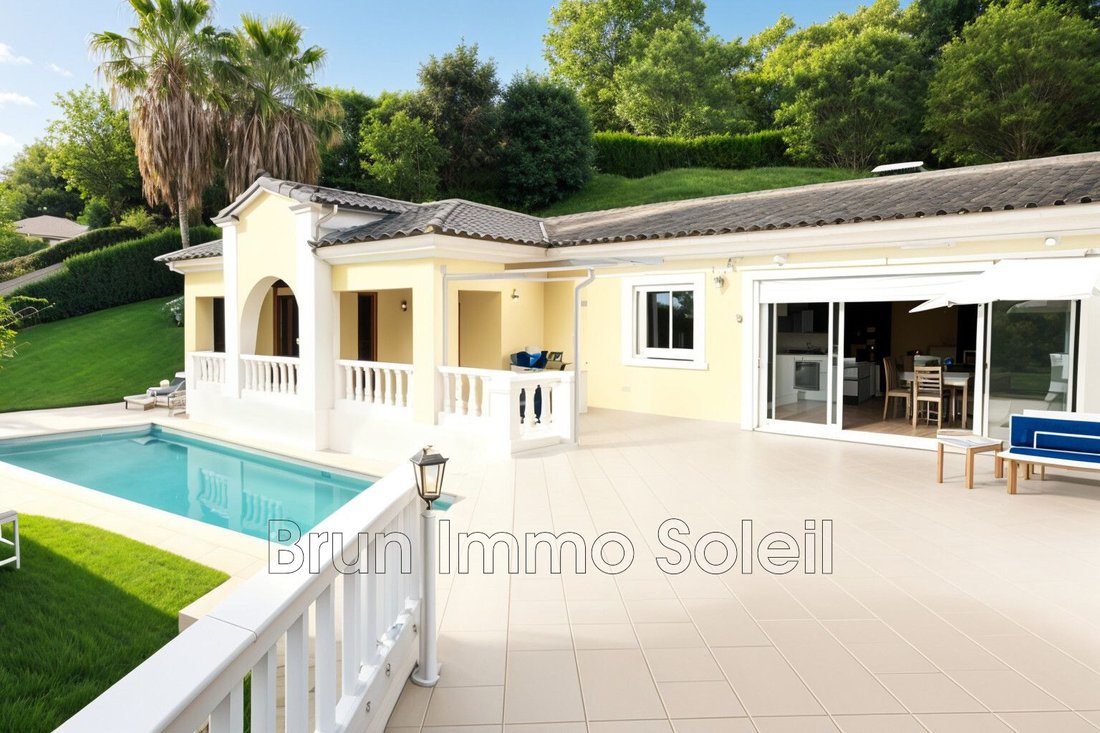 Villa in Saint-Paul-de-Vence, Provence-Alpes-Côte d'Azur, France 1 - 13605189