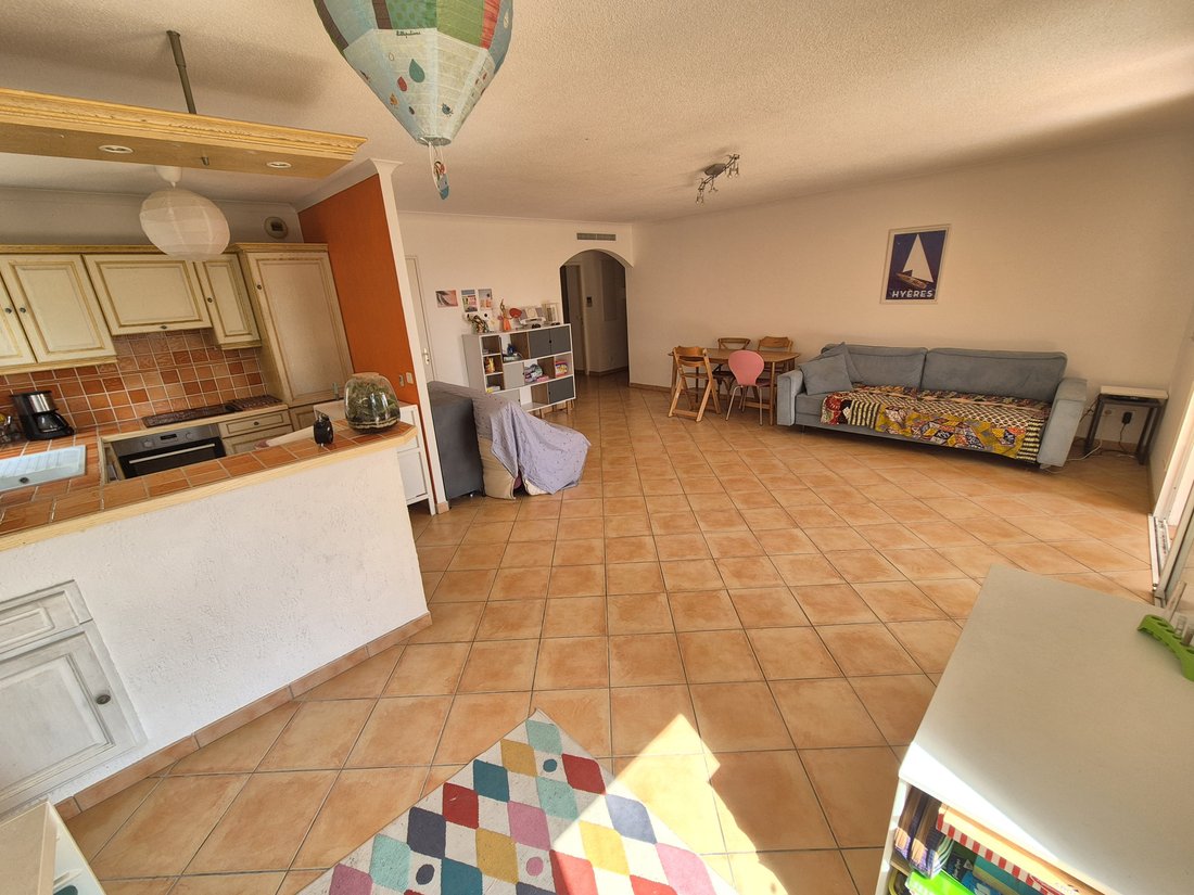 Apartment in Hyeres, Provence-Alpes-Côte d'Azur, France 4 - 18565613