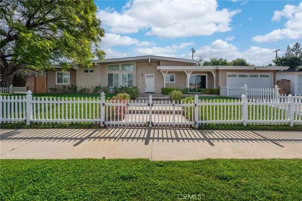 House in Los Angeles, California, United States 1 - 18562505