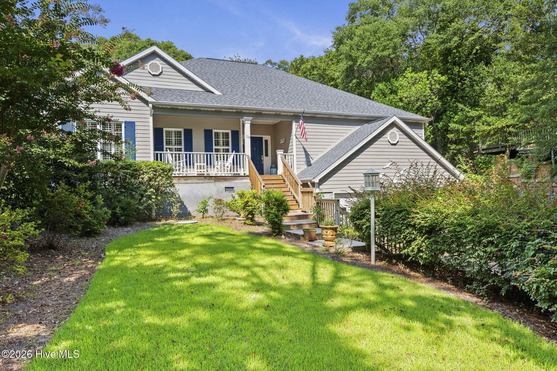House in Pine Knoll Shores, North Carolina, United States 1 - 18565658