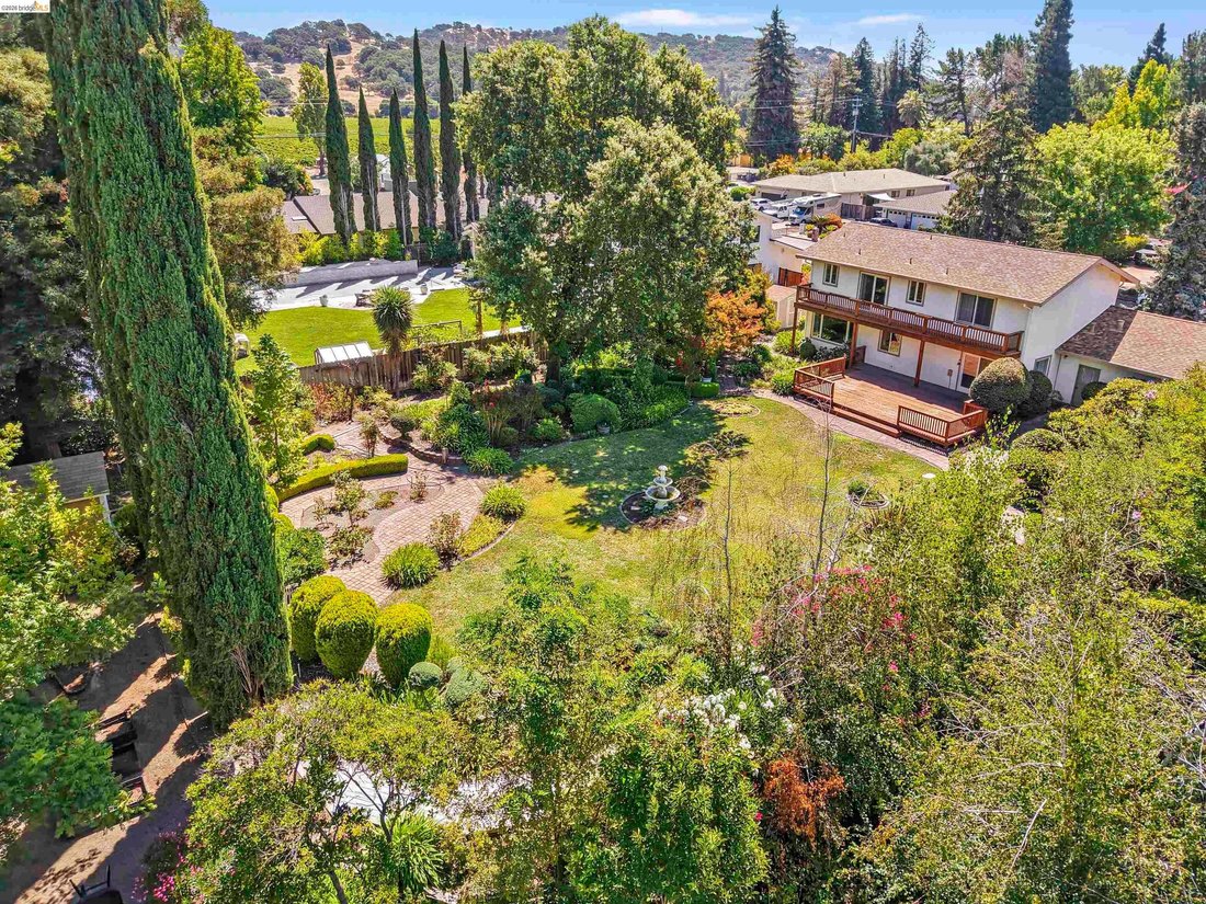 House in Suisun City, California, United States 5 - 18558576