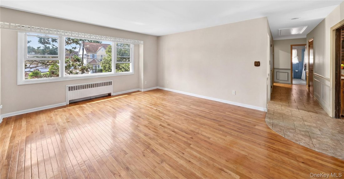 Apartment in Lawrence, New York, United States 2 - 18561299