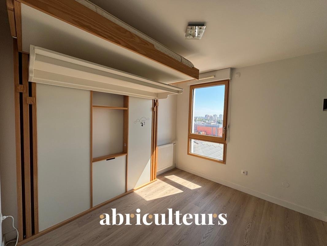 Apartment in Plaine Marcreux Pressensé, Aubervilliers, France 5 - 18560899