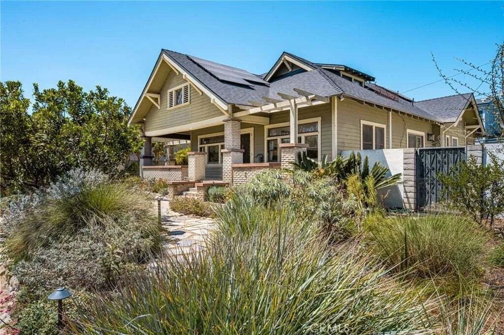 House in Signal Hill, California, United States 4 - 18559095