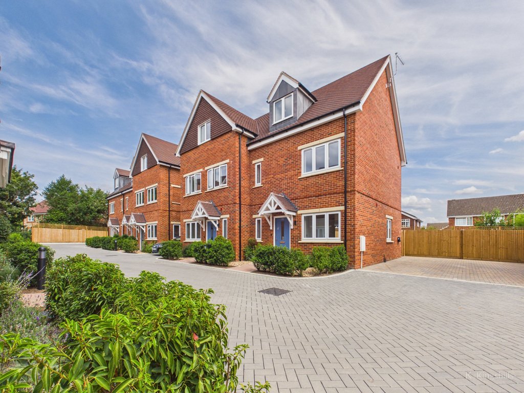 House in Downley, England 1 - 18558437
