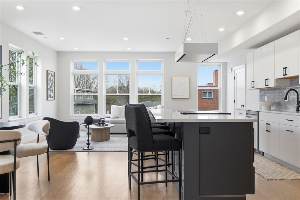 House in Medford, Massachusetts, United States 2 - 18562932