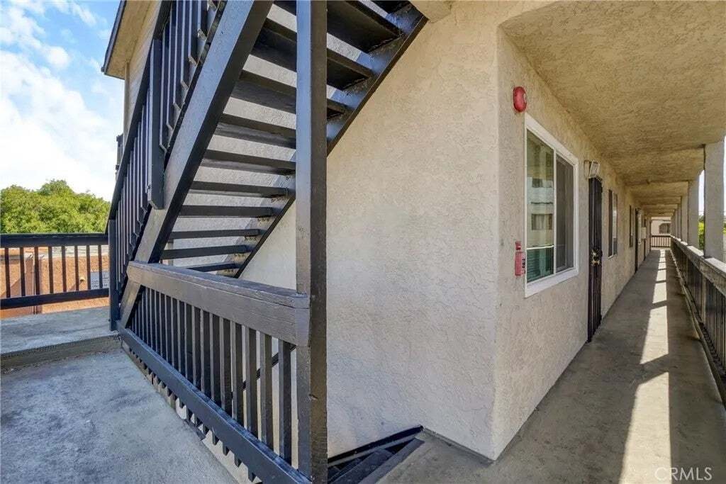 Signal Hill, California, United States 4 - 18562363