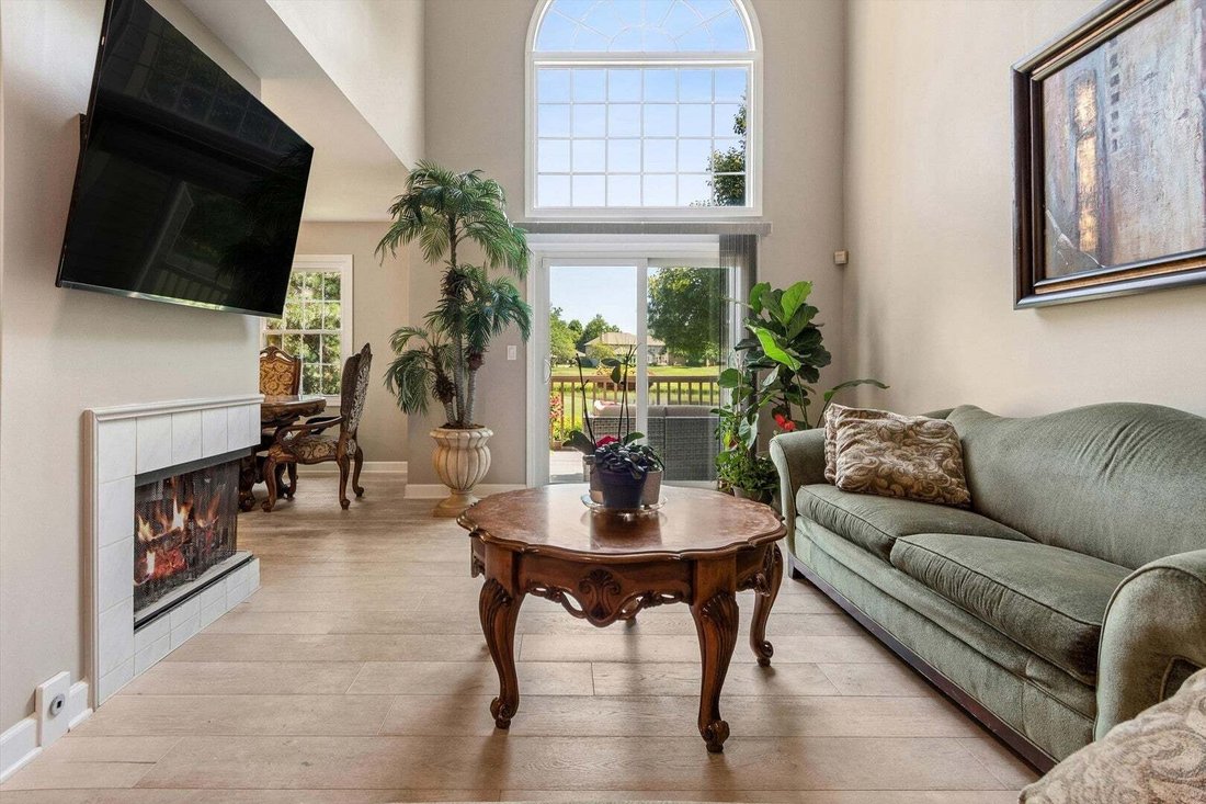 Condo in Naperville, Illinois, United States 4 - 18558991