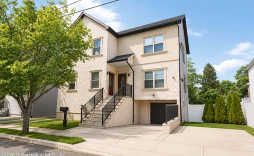 House in New York, New York, United States 1