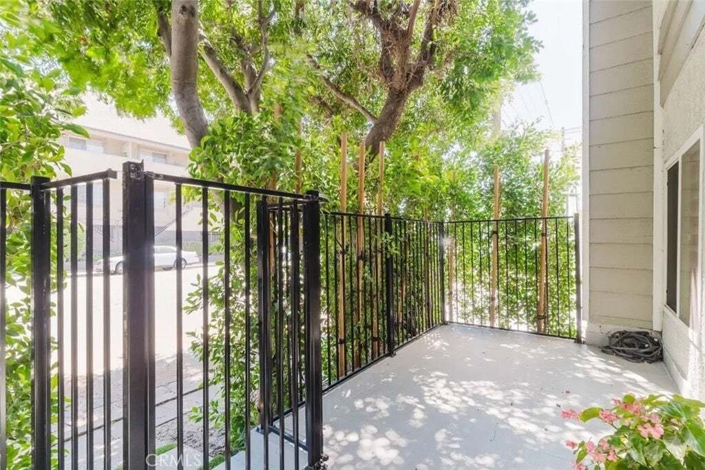 Los Angeles, California, United States 4 - 18562370