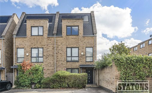 House in Barnet, England 1