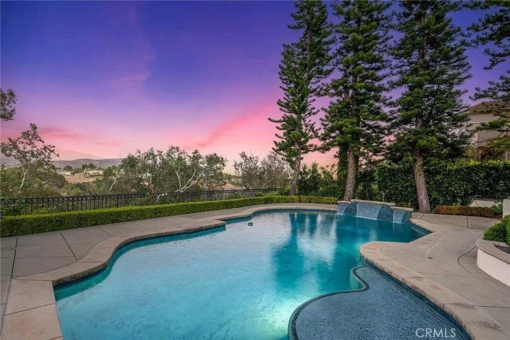 House in Santa Ana, California, United States 3 - 18565217