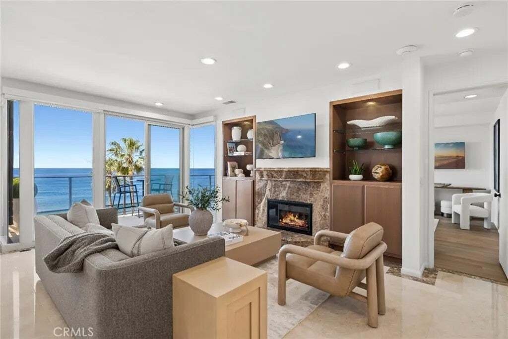 Laguna Beach, California, United States 2 - 18559231