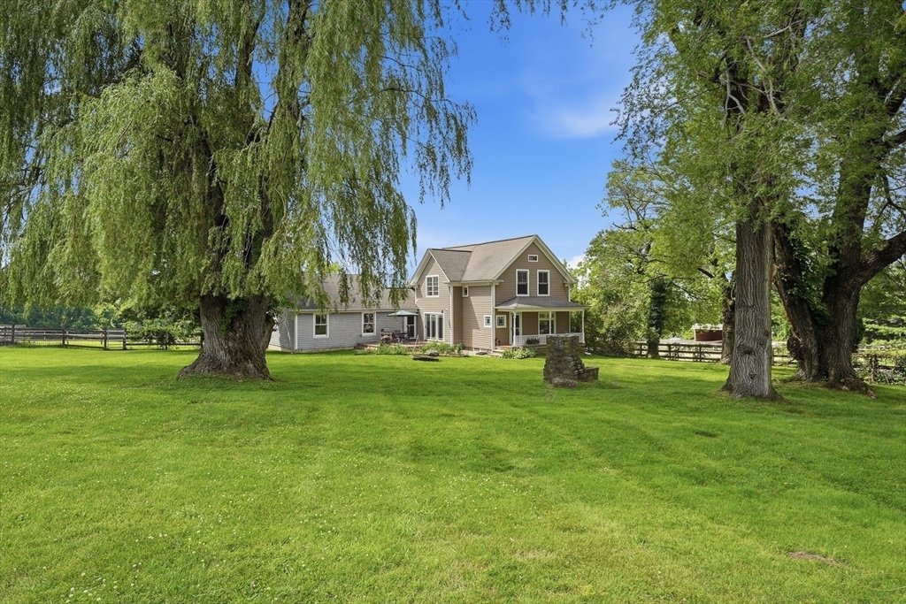 Farm Ranch in Uxbridge, Massachusetts, United States 4 - 18566267