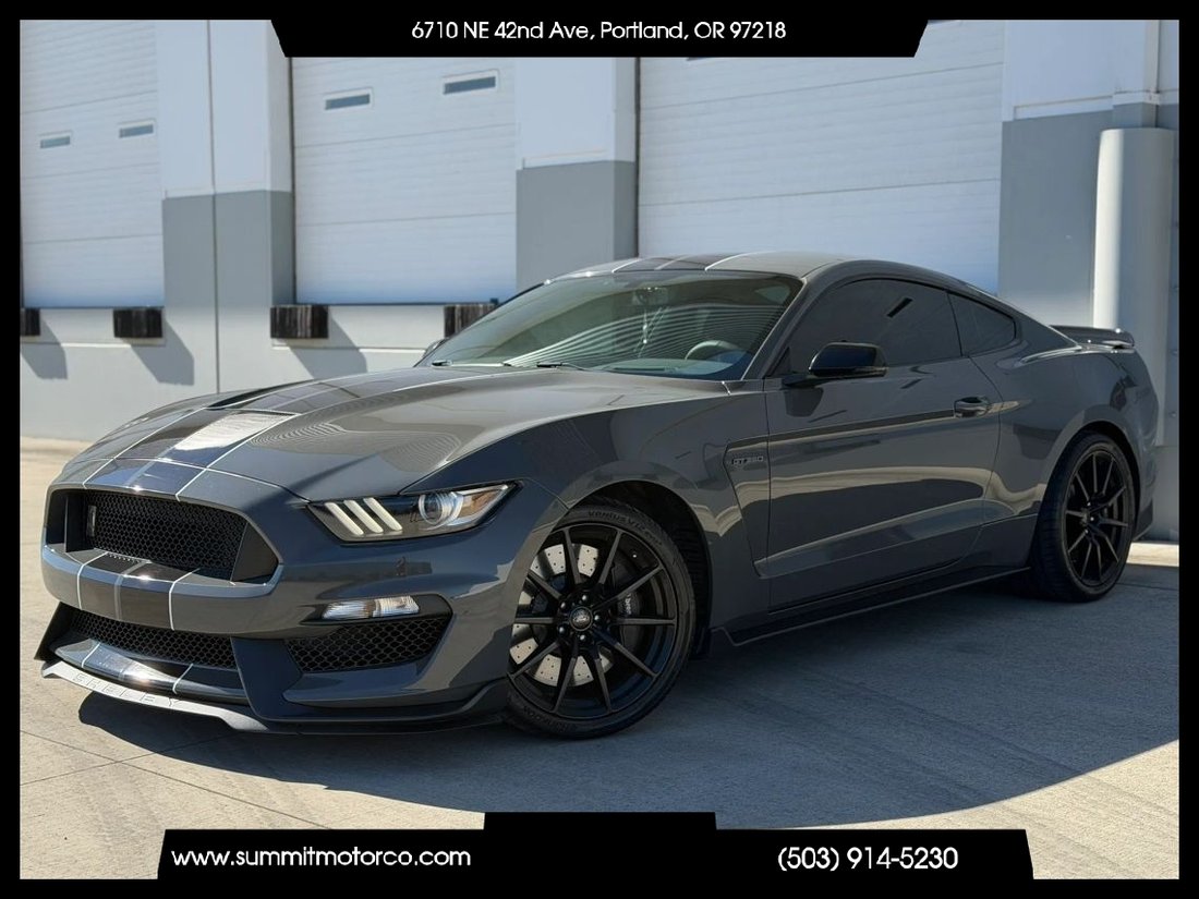 Coupe in Portland, OR, United States 1 - 18563632