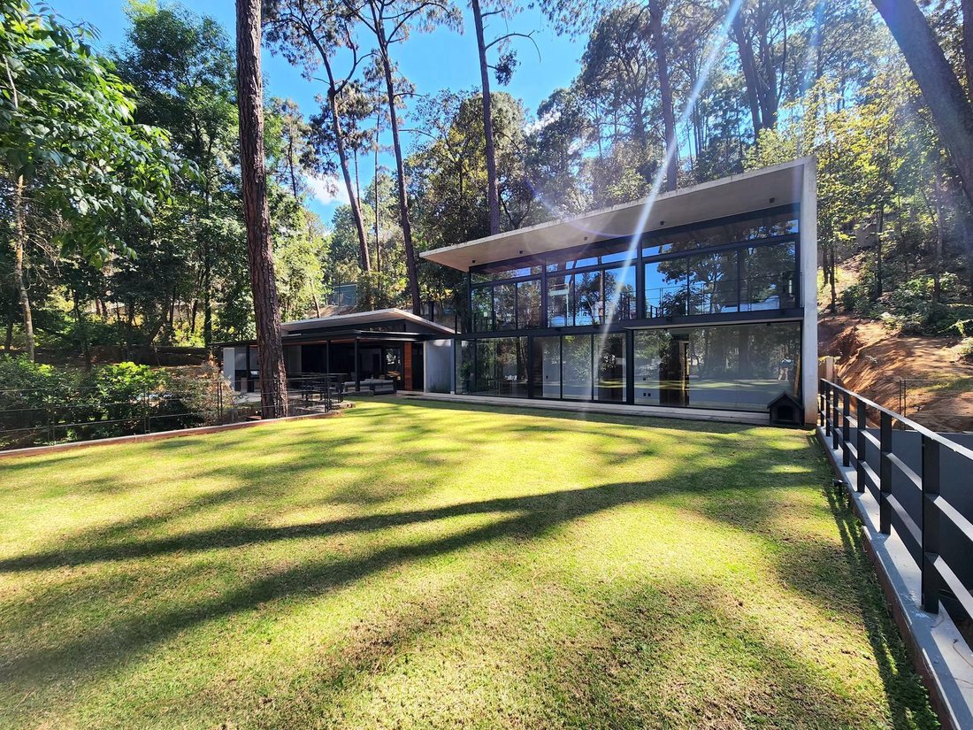 House in Valle de Bravo, State of Mexico, Mexico 2 - 18560748