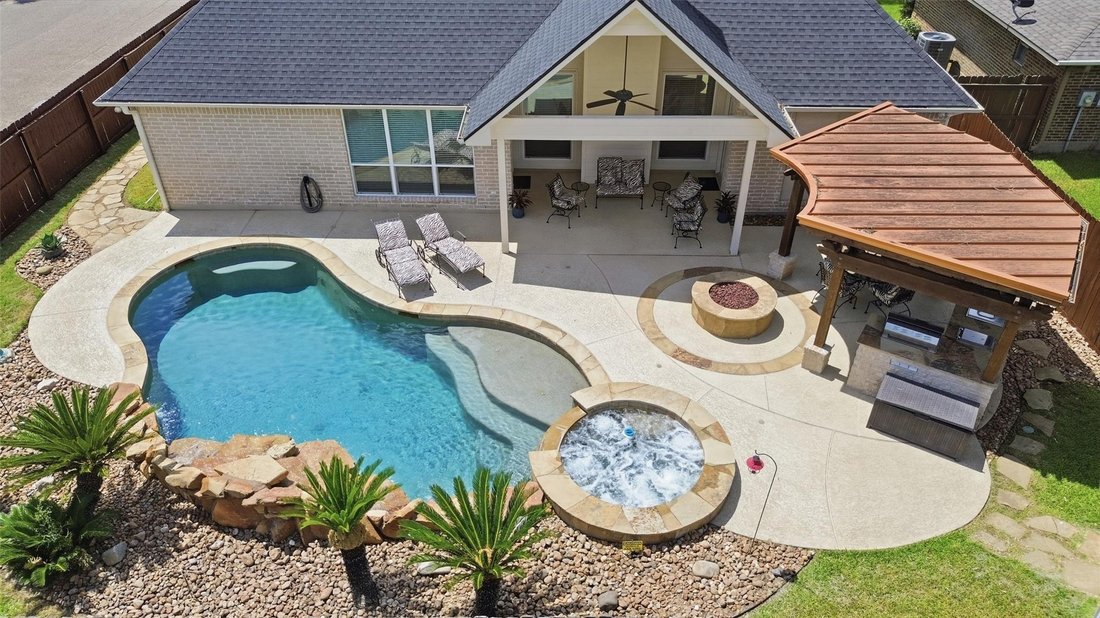 House in Montgomery, Texas, United States 2 - 18562922