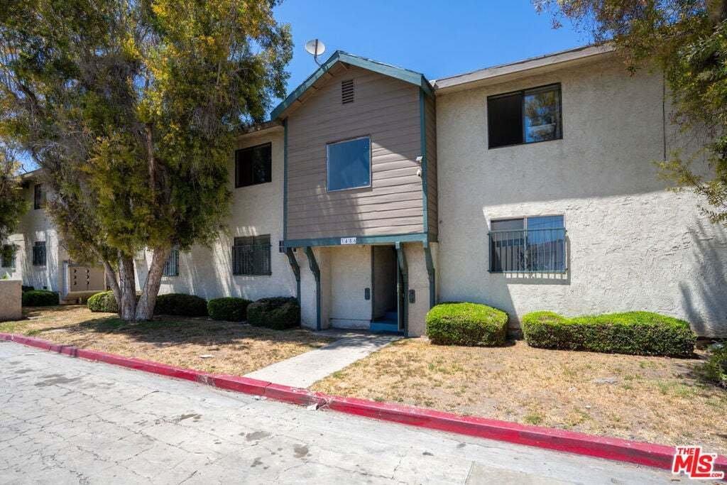 Lynwood, California, United States 1 - 18565262
