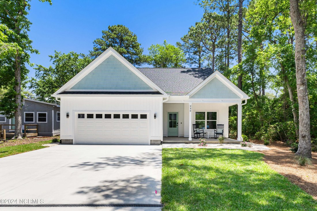 House in Oak Island, North Carolina, United States 1 - 18558937