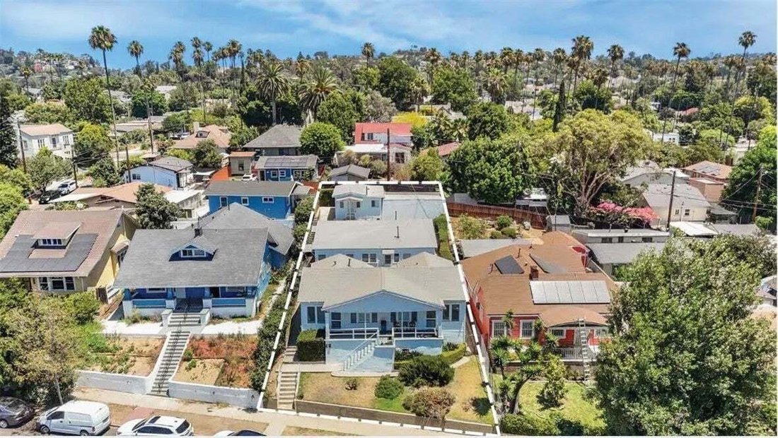 Los Angeles, California, United States 1 - 18562405