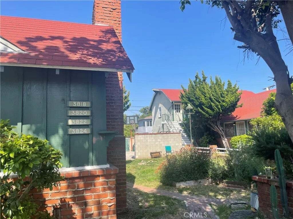 Culver City, California, United States 4 - 18562304