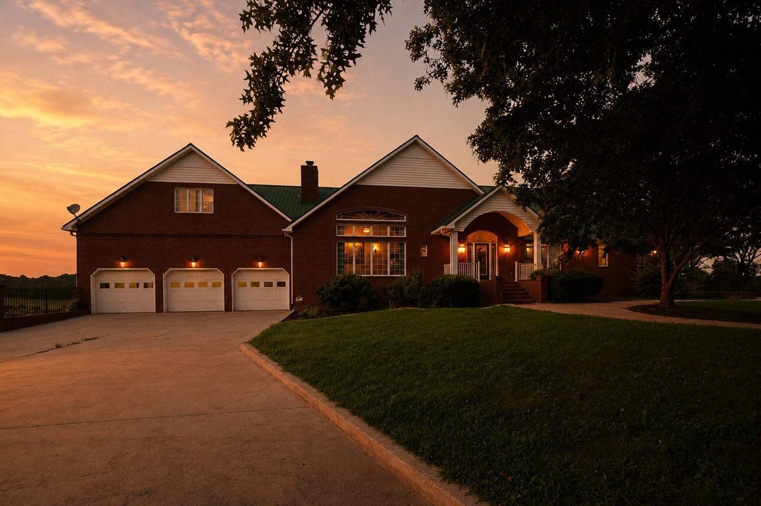 House in Shelbyville, Tennessee, United States 2 - 18127682