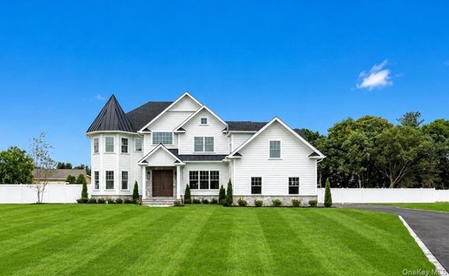 House in Melville, New York, United States 1