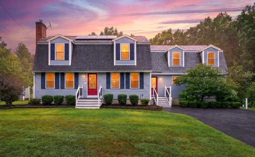 House in Litchfield, New Hampshire, United States 1