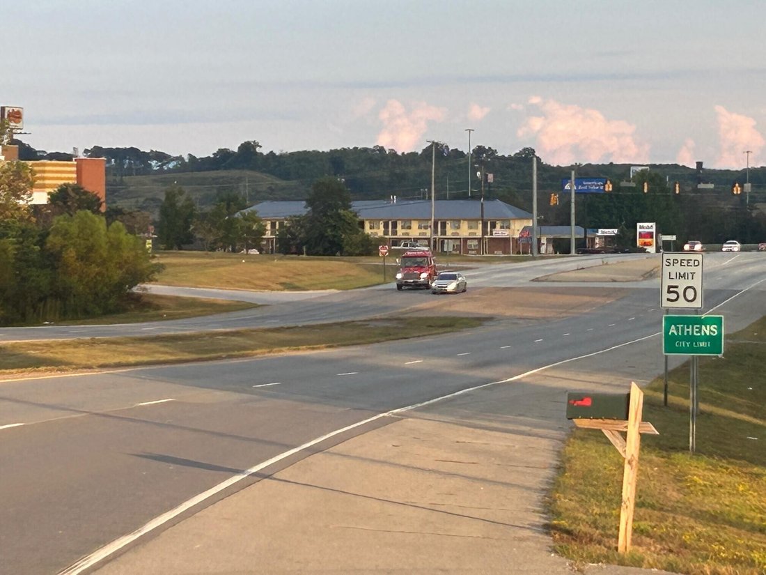 Land in Athens, Tennessee, United States 3 - 18562741