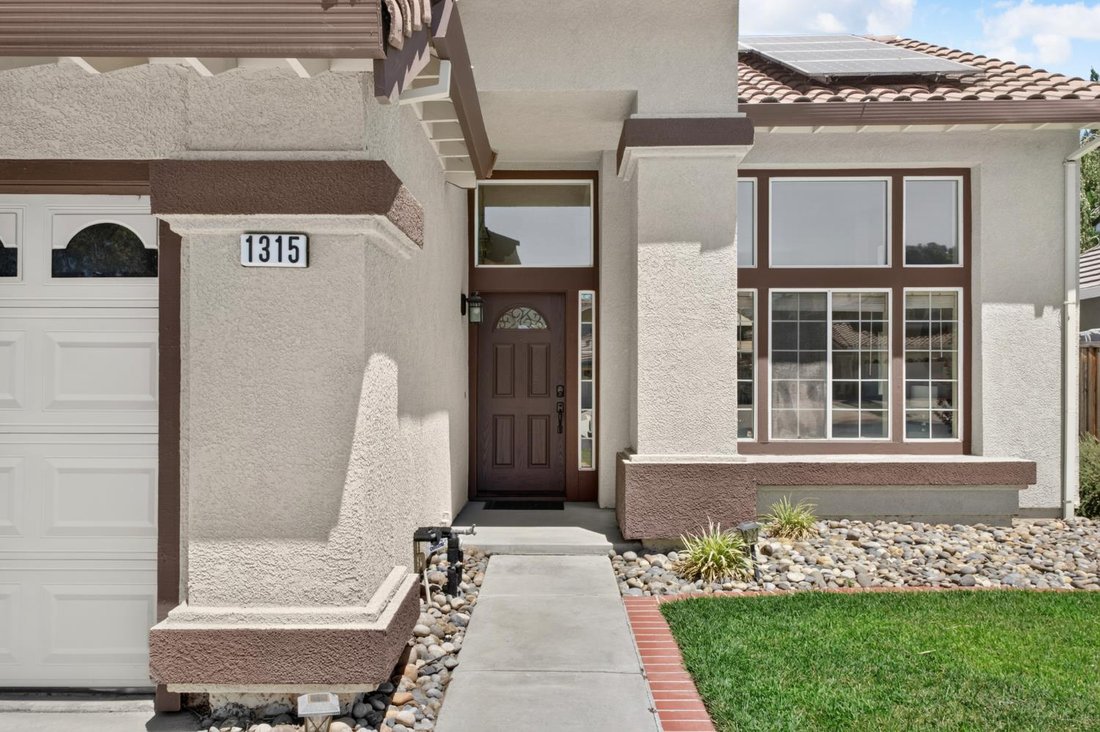 House in Tracy, California, United States 4 - 18558853