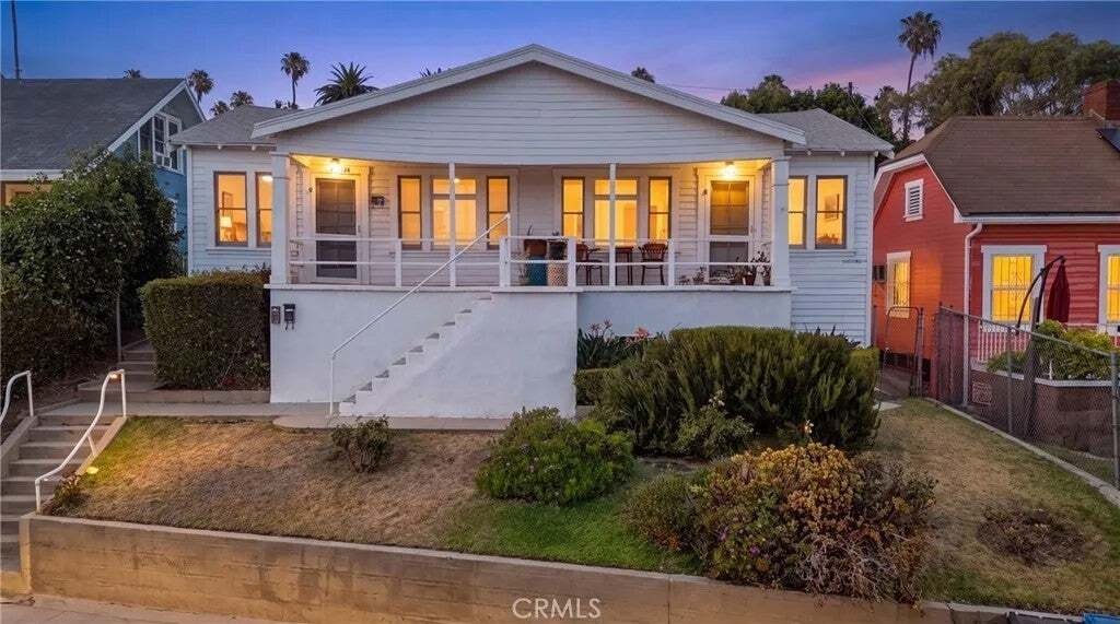 Los Angeles, California, United States 4 - 18562405