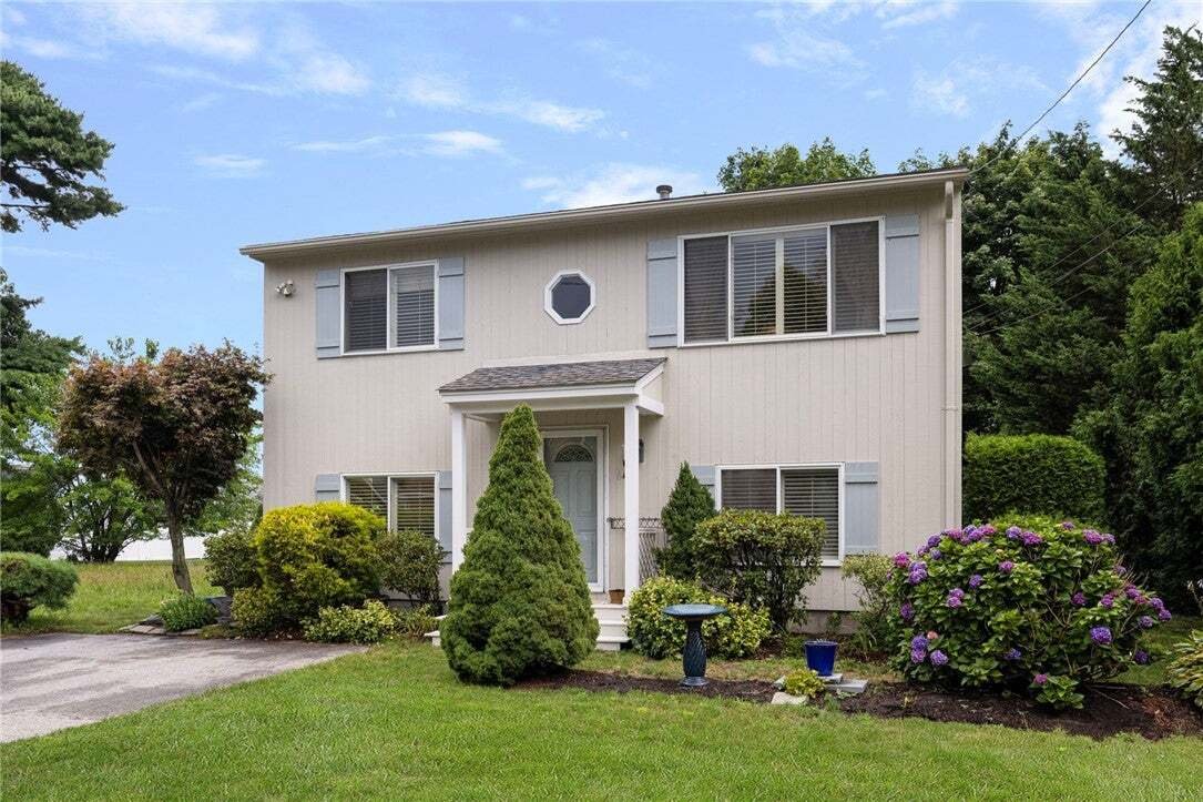 House in Warwick, Rhode Island, United States 1 - 18558116
