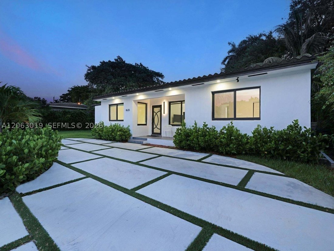 House in Miami, Florida, United States 4 - 18562015