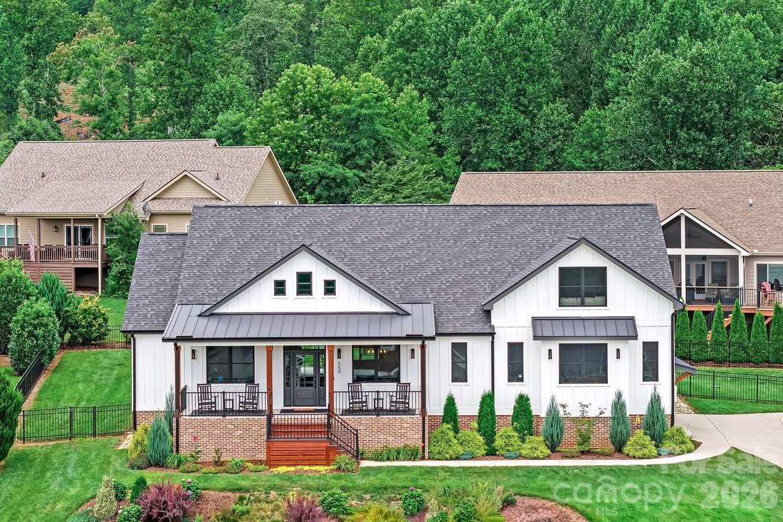 House in Hendersonville, North Carolina, United States 2 - 18565302