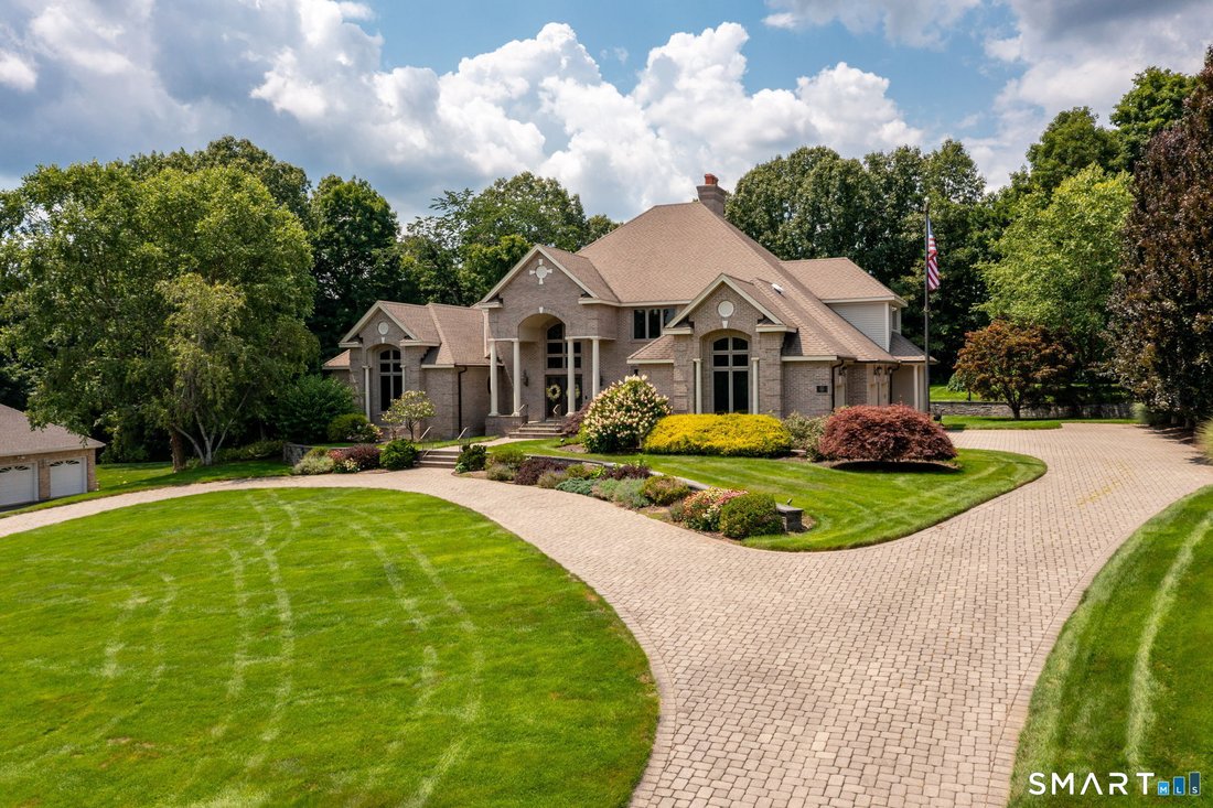 House in Southington, Connecticut, United States 2 - 18560999