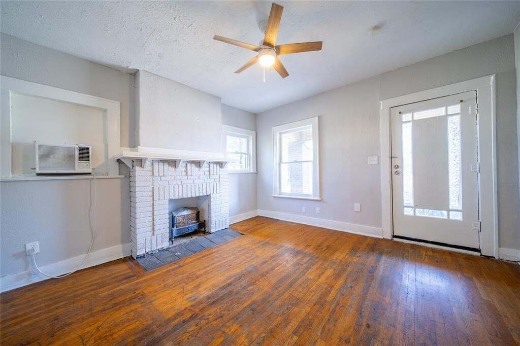 Dallas, Texas, United States 3 - 18562758