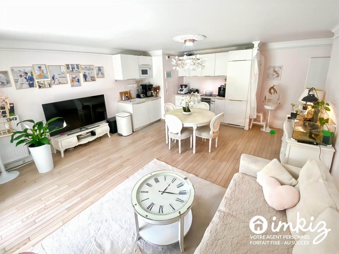 Apartment in Thierry-Saint-Cloud, Ville-d'Avray, France 5 - 18558416