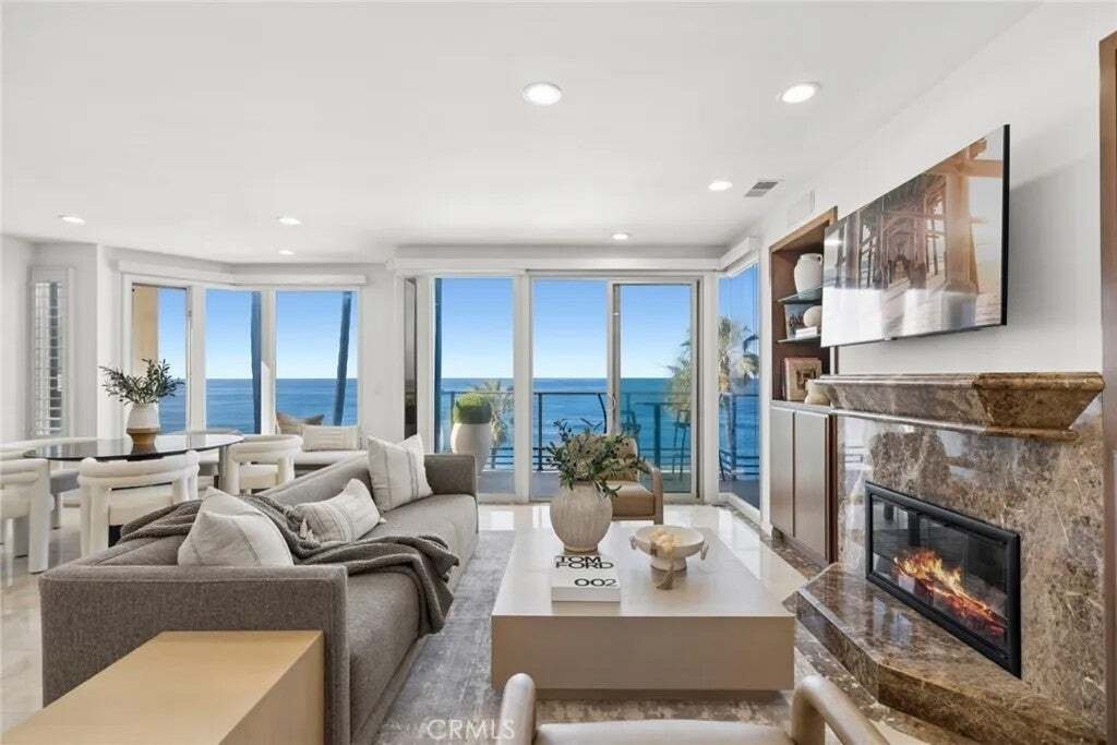 Laguna Beach, California, United States 4 - 18559231