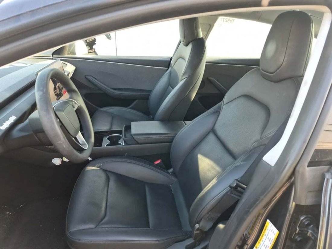 Sedan in Newport Beach, CA, United States 2 - 18565843